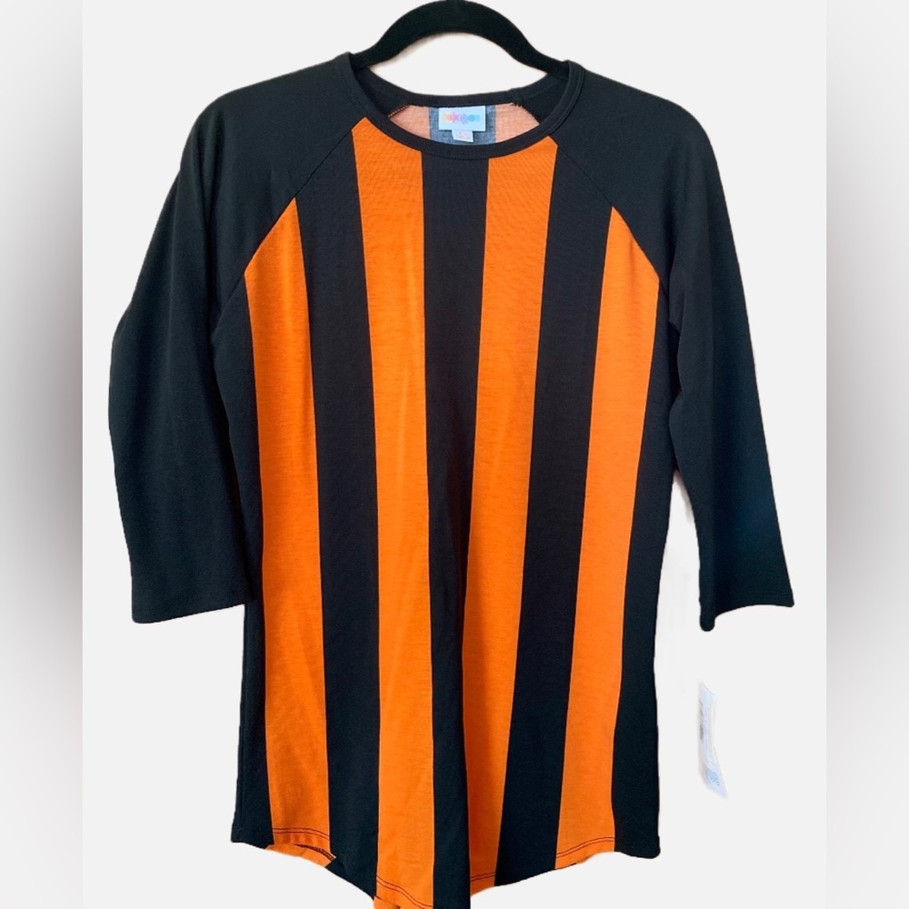 BRAND NEW Halloween 🎃 Lularoe Randy shirt